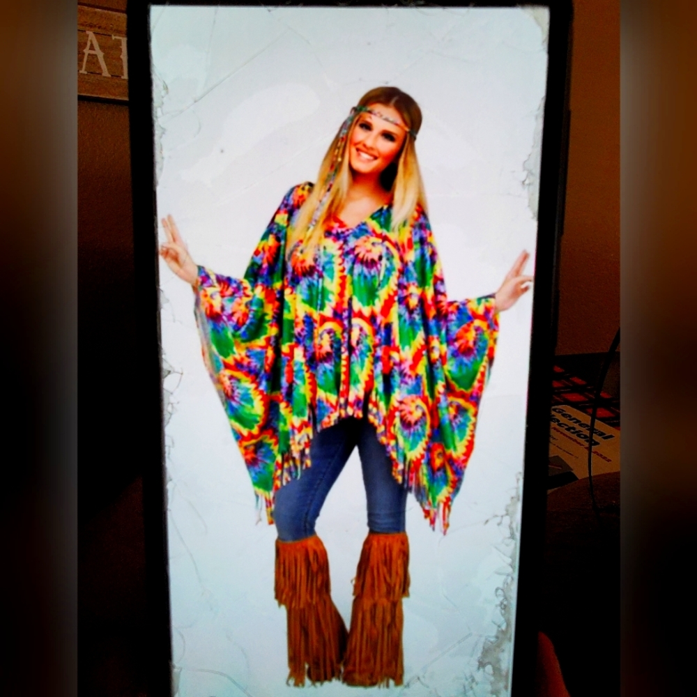 Women's hippie Halloween costume poncho & accessories
